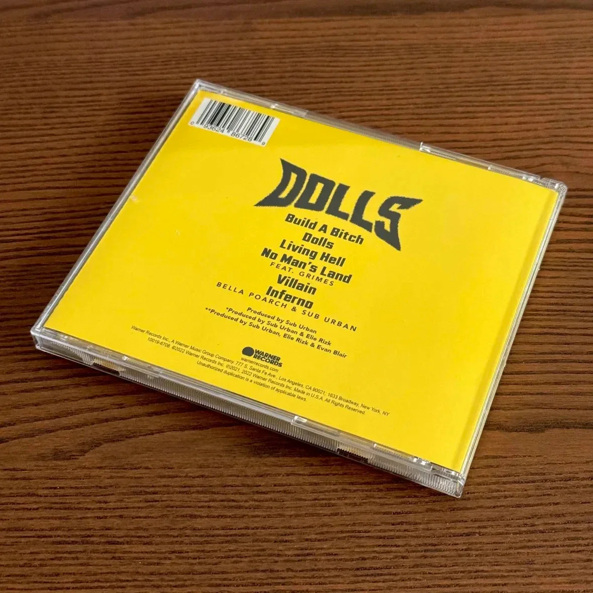 Bella Poarch - Dolls EP - CD + Hand Signed Art Card/Photo, изображение 3