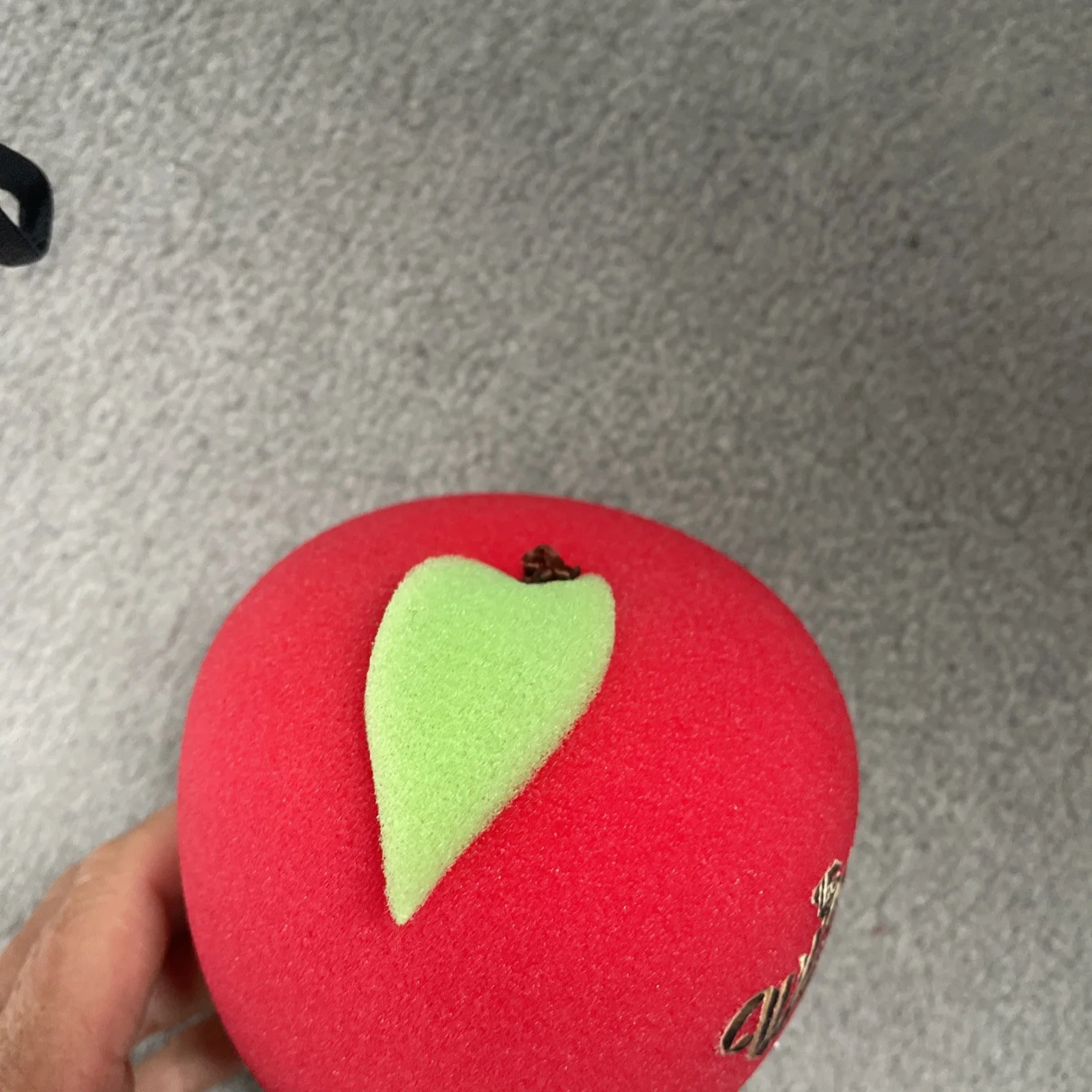 THE SPHERE - THE WIZARD OF OZ EXPERIENCE - FALLING APPLE PROP LAS VEGAS SOUVENIR, изображение 3