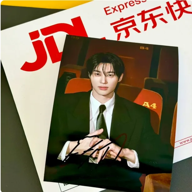 6"‌The 21st Century Grand Prince's Wife Hand Signed Autographed Photo Collection, изображение 3