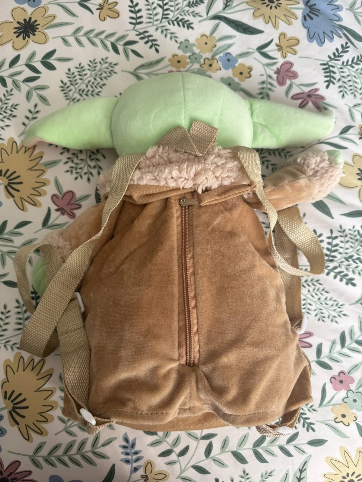 Star Wars The Mandalorian Grogu Plush Backpack., image 2