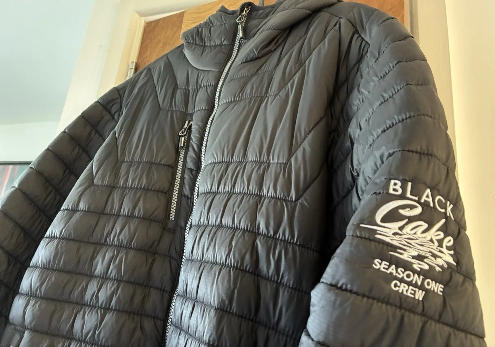 Hulu Black Cake Prod Crew Stormtech Jacket (L) Unisex Crew Jacket Season 1 New, image 2