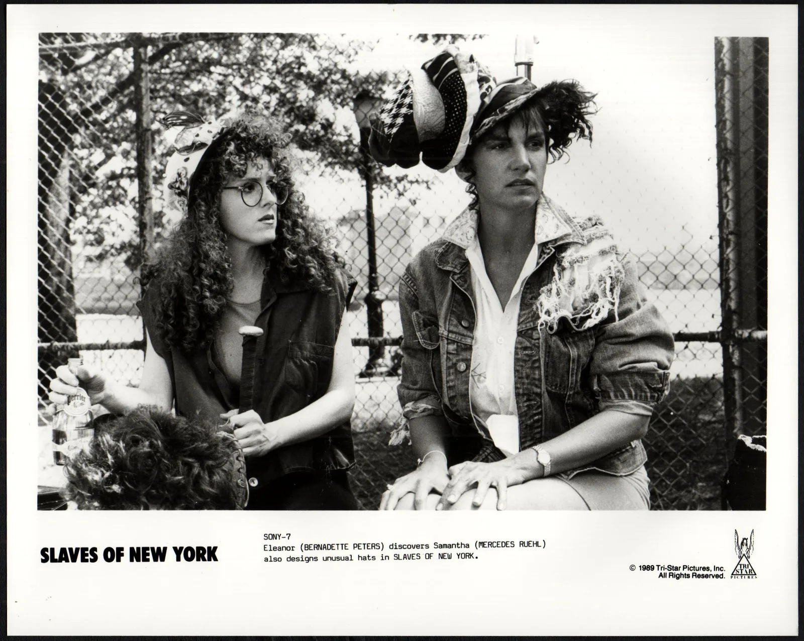 SLAVES OF NEW YORK 1989 Bernadette Peters, Mercedes Ruehl 3 10x8 STILLS, изображение 2