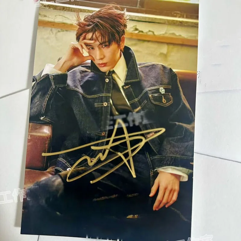New Zhang Linghe Autographed Signed Photos Card, image 2
