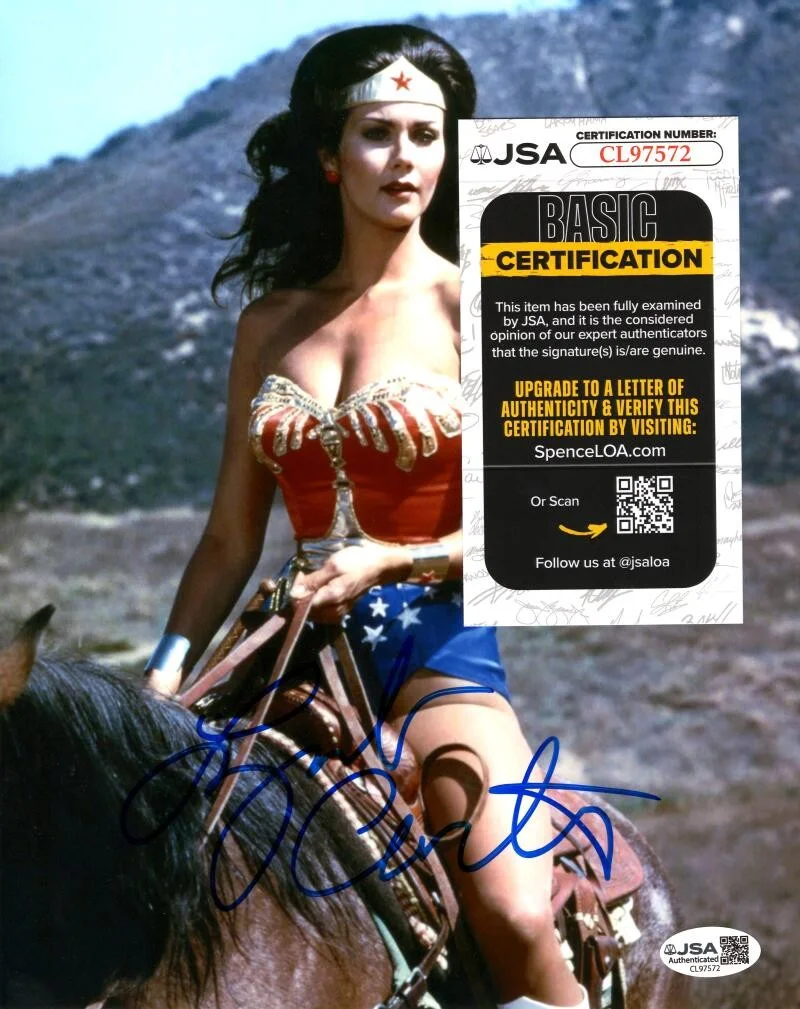 Lynda Carter — Lynda Carter Signed Autograph 8x10 Photo - TV's Original Wonder Woman w/ JSA COA, изображение 2