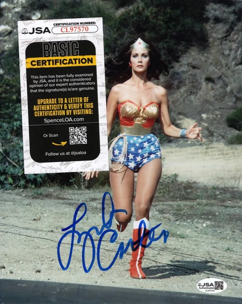 Lynda Carter — Lynda Carter Signed Autograph 8x10 Photo - Beautiful Wonder Woman w/ JSA COA, изображение 2