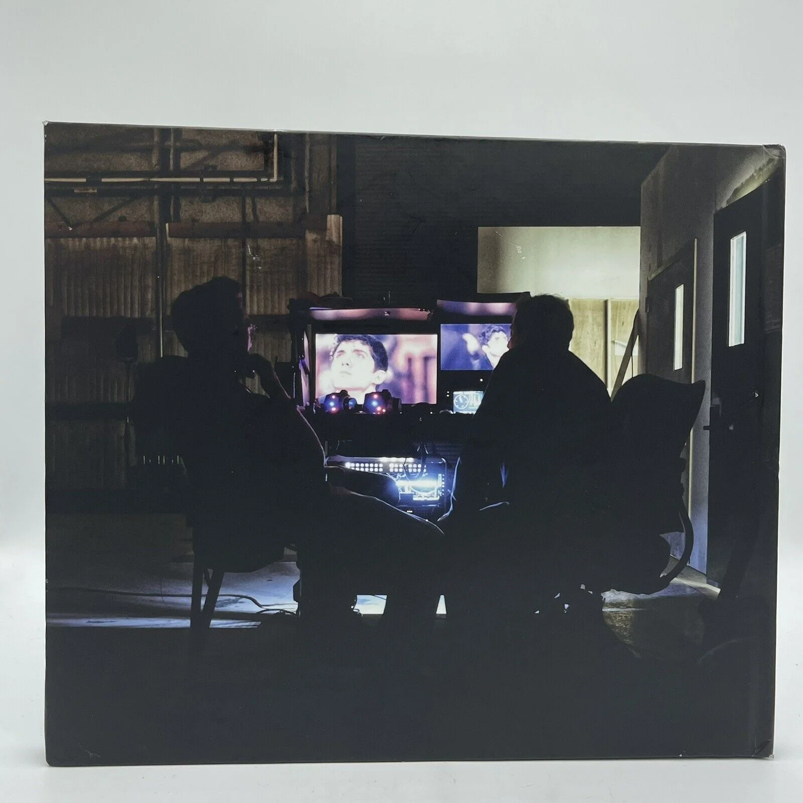THE FOLLOWING End Of Season 2 Cast/Crew Wrap Gift Signed Photo Book Hardcover, изображение 2