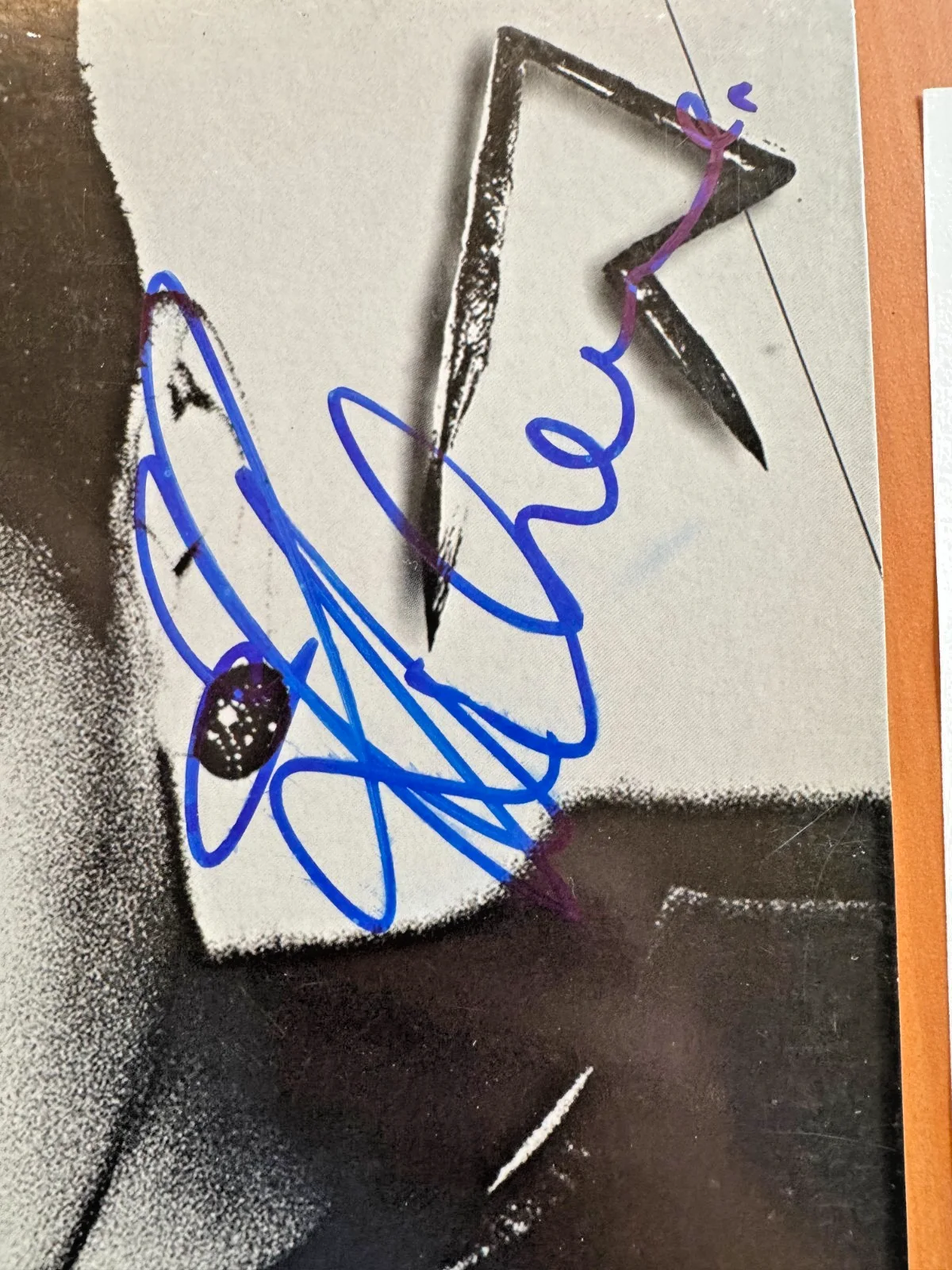 Rihanna Signed Autographed "Rated R" Vinyl Record LP Beckett LOA COA, изображение 2