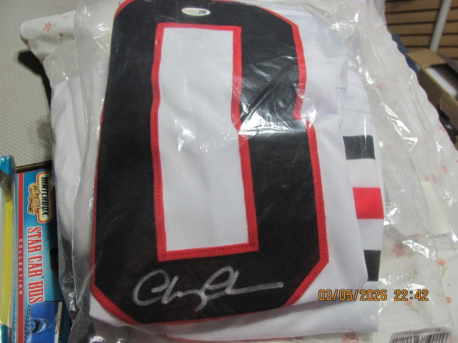 Christmas Vacation — Christmas Vacation Chevy Chase Signed White Jersey Clark Griswold JSA Witness, image 5