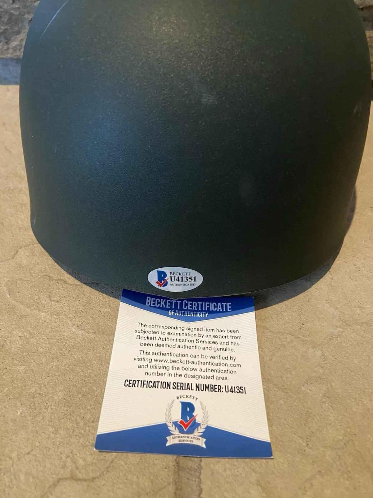Tom Berenger — “Platoon” Tom Berenger Signed Helmet - BAS COA - “Ssgt. Barnes” Inscription, image 5