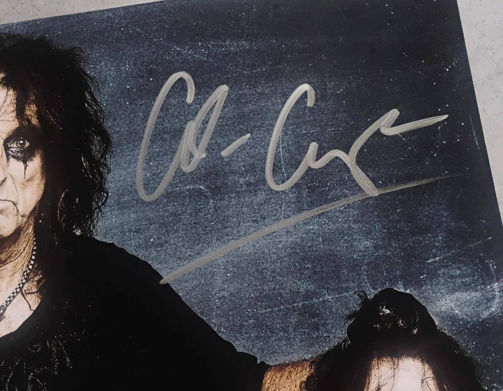 Alice Cooper Hand Signed 11x14 Photo COA - NO US TARIFFS, image 3