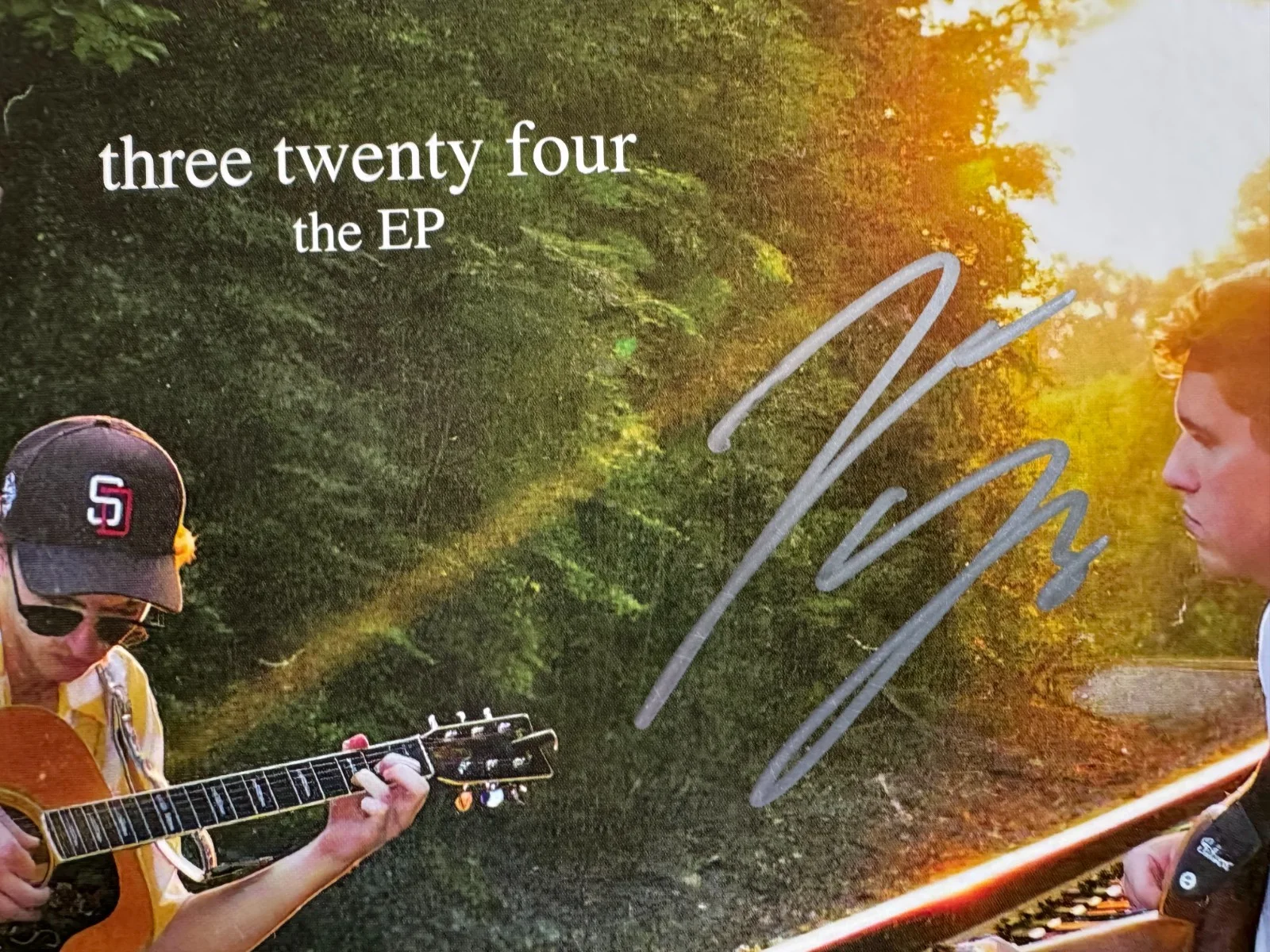 Ole 60 Signed Autographed Vinyl three twenty four Beckett LOA Jacob Aden Colby +, изображение 4