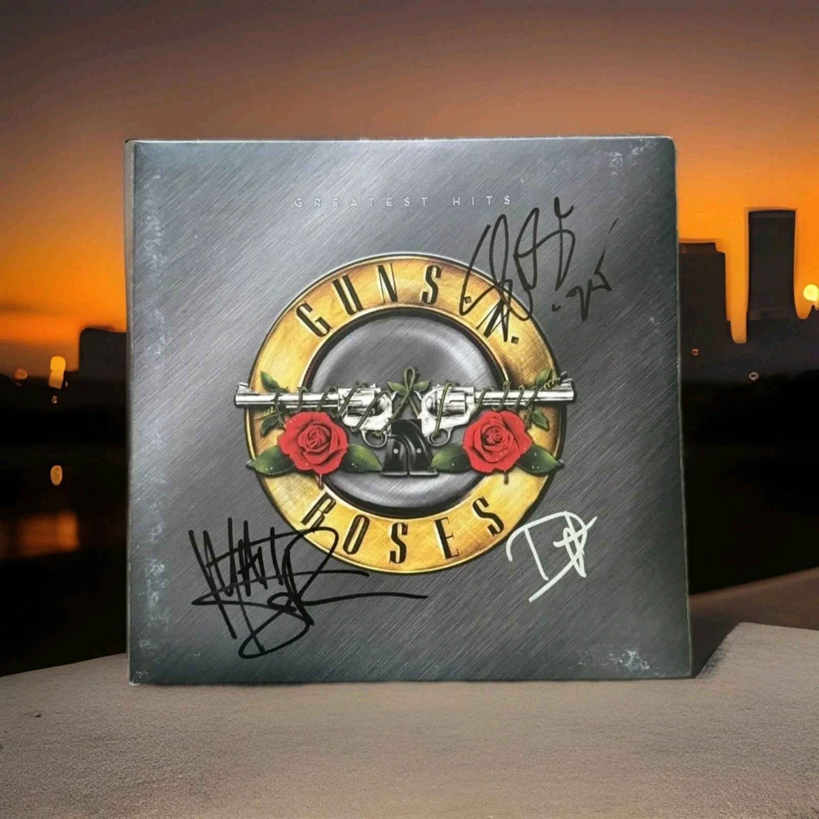 GUNS N ROSES SIGNED SLASH, DUFF & MATT GREATEST HITS VINYL RACC BOUGHT, изображение 2
