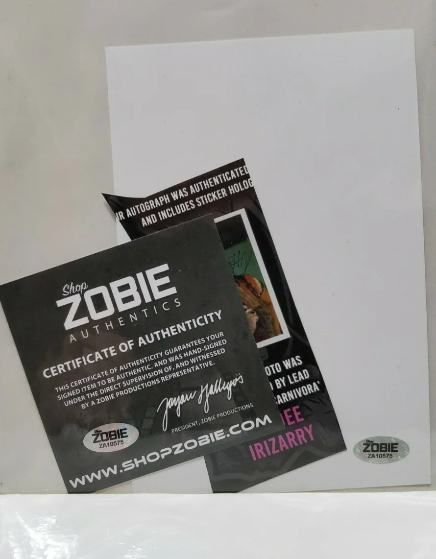 Zobie Woman of Metal 4x6 Signed Haydee Irizarry Lead Vocalist Carnivora JSA COA, изображение 2