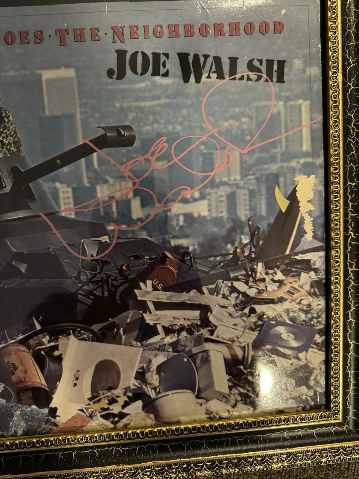 JOE WALSH The Eagles Autographed Album “There Goes The Neighborhood” JSA Cert, изображение 2