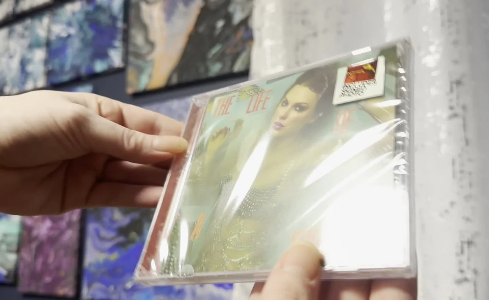Taylor Swift Life Of A Showgirl CD With Hand Signed Photo 4 - Video Attached, изображение 2