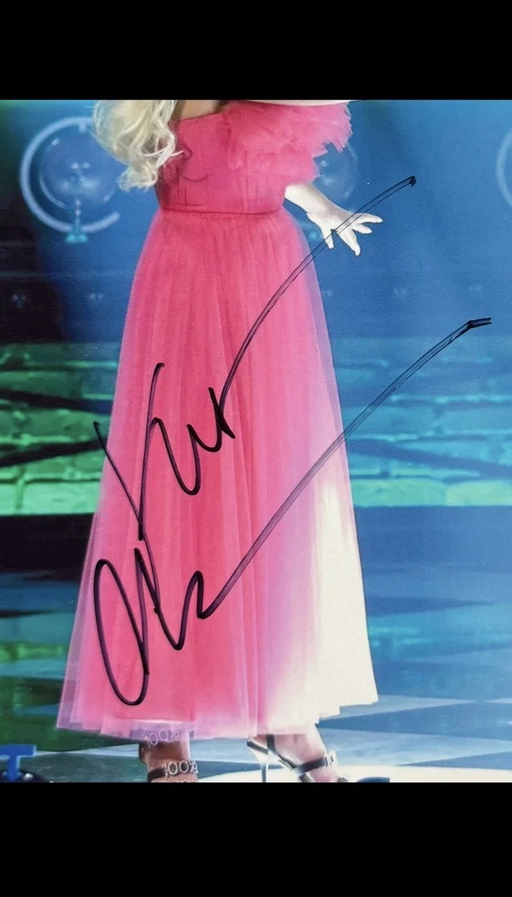 Kristin Chenoweth — Kristin Chenoweth SIGNED AUTOGRAPHED “WICKED”PHOTO, image 2
