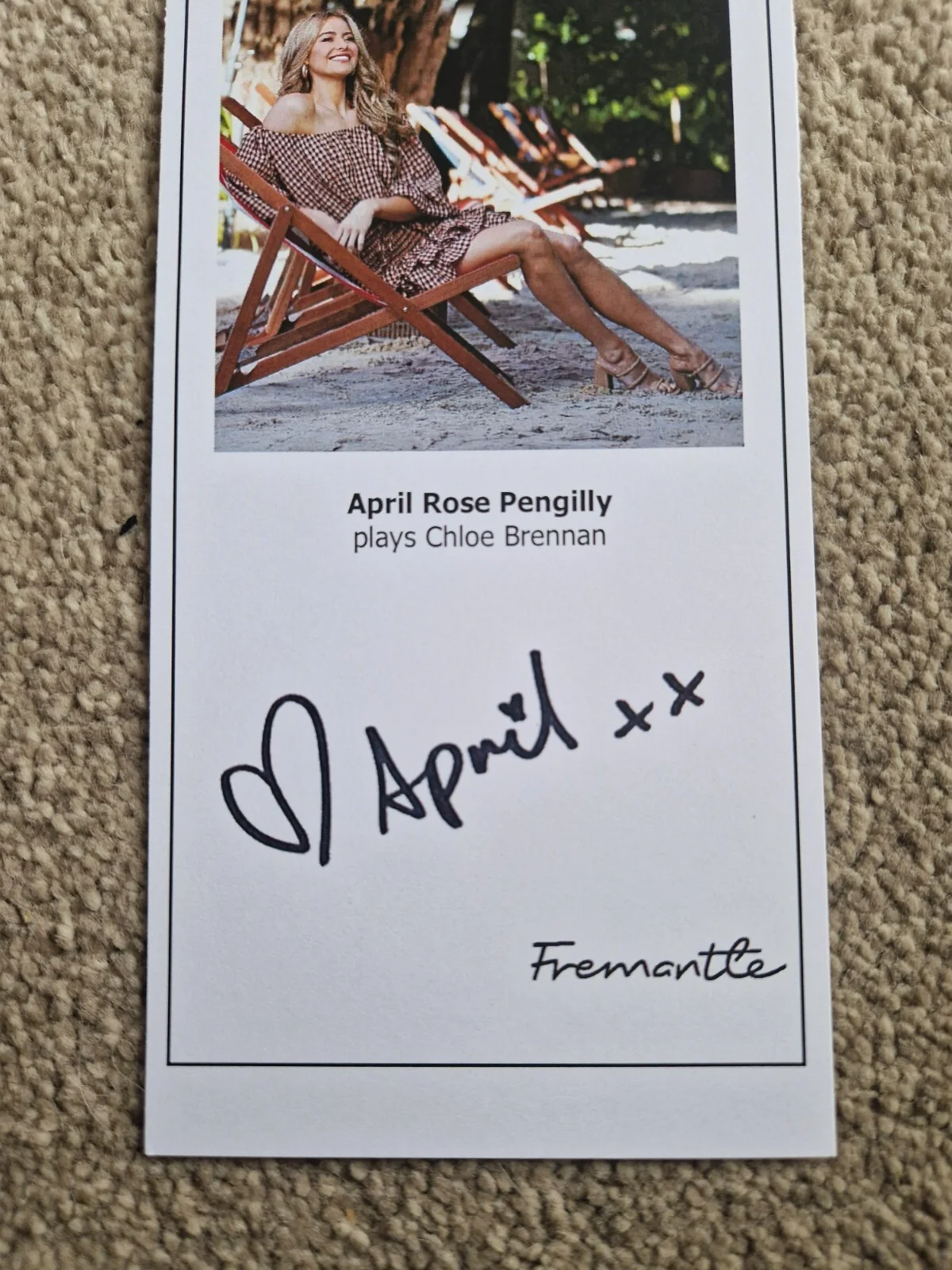 APRIL ROSE PENGILLY AS CHLOE BRENNAN SIGNED 2022 NEIGHBOURS CAST CARD FINAL CAST, изображение 2
