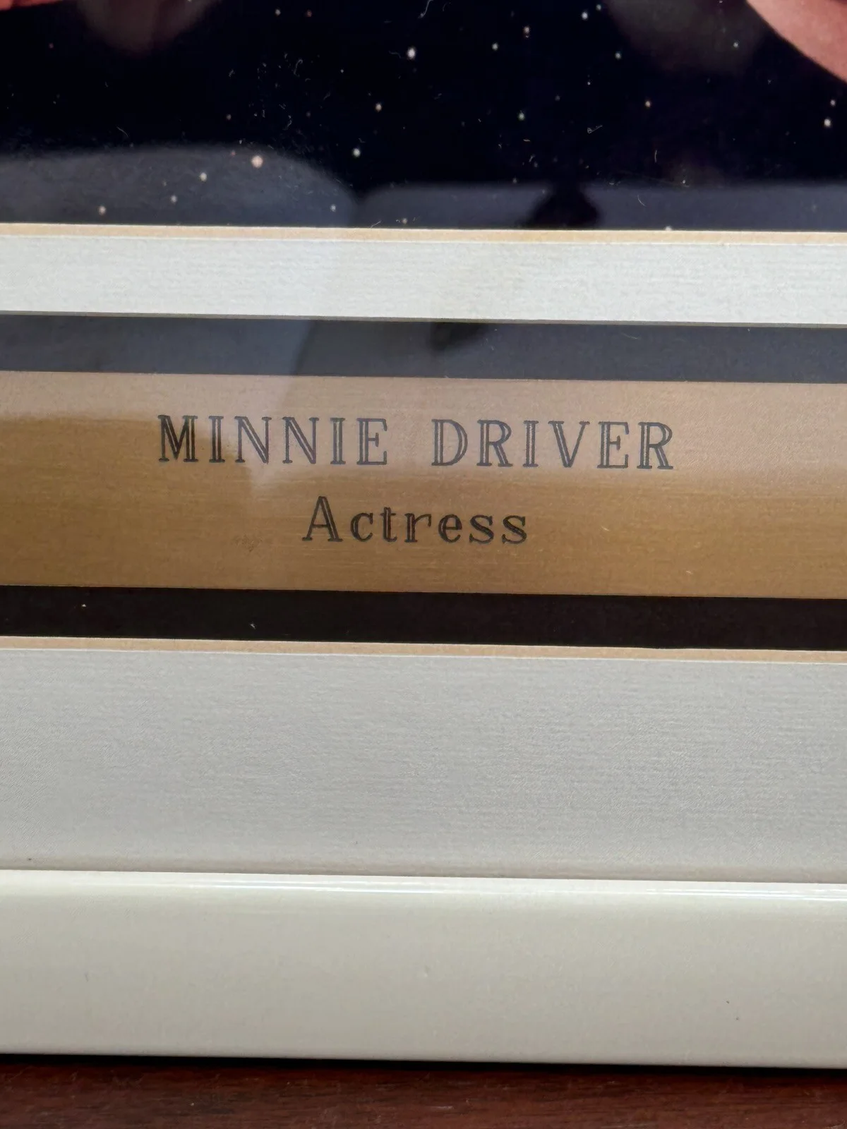 MINNIE DRIVER SIGNED/AUTOGRAPHED PICTURE & FRAMED WITH PLAQUE- NO COA, image 2