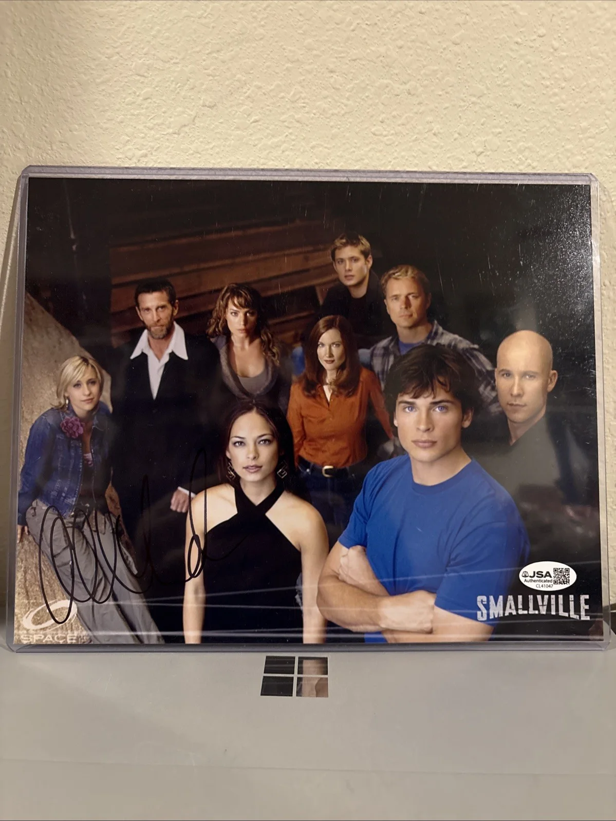 Allison Mack — Allison Mack Smallville Signed 8x10 JSA Authentication Autographed