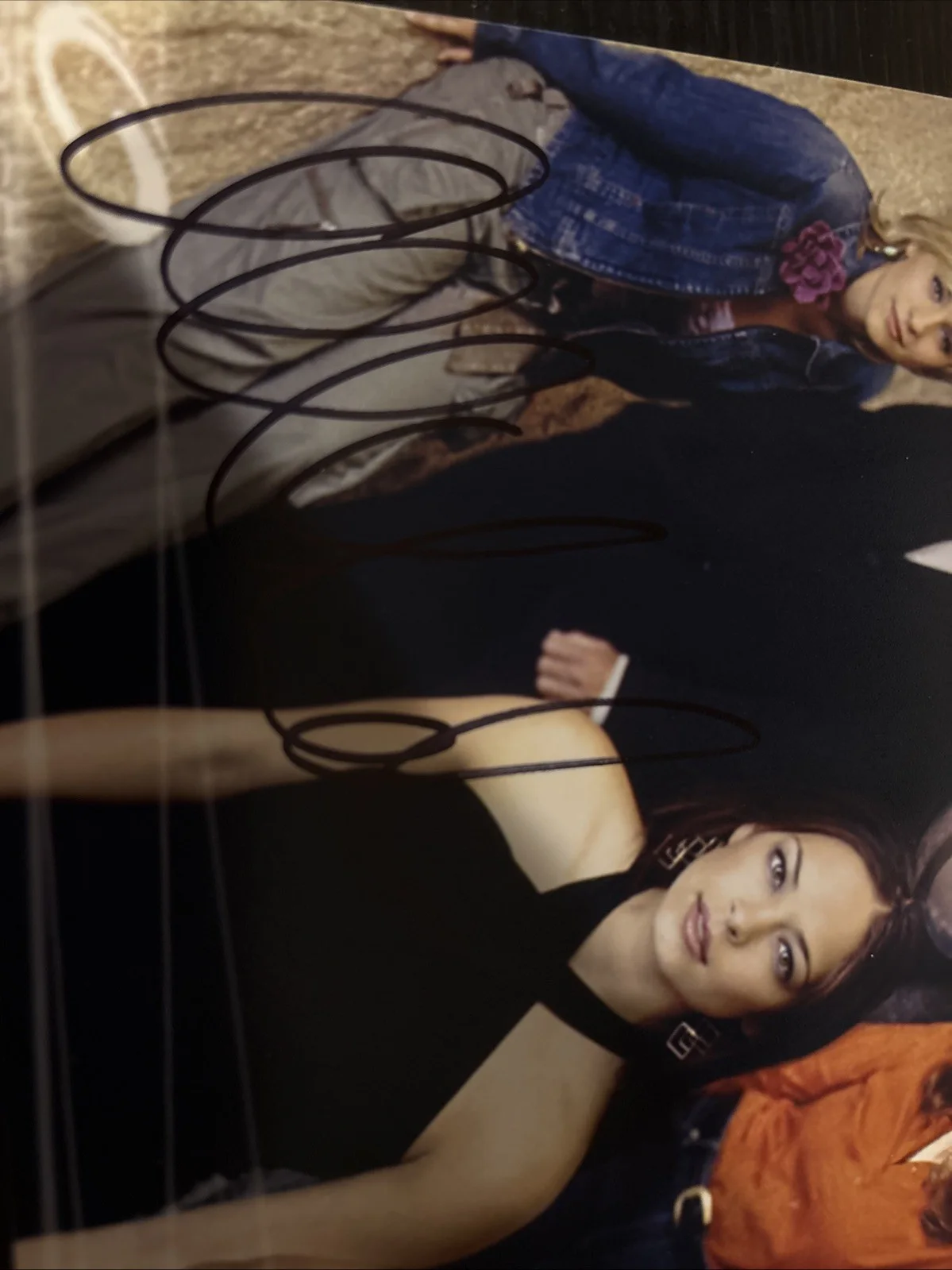 Allison Mack — Allison Mack Smallville Signed 8x10 JSA Authentication Autographed, image 2