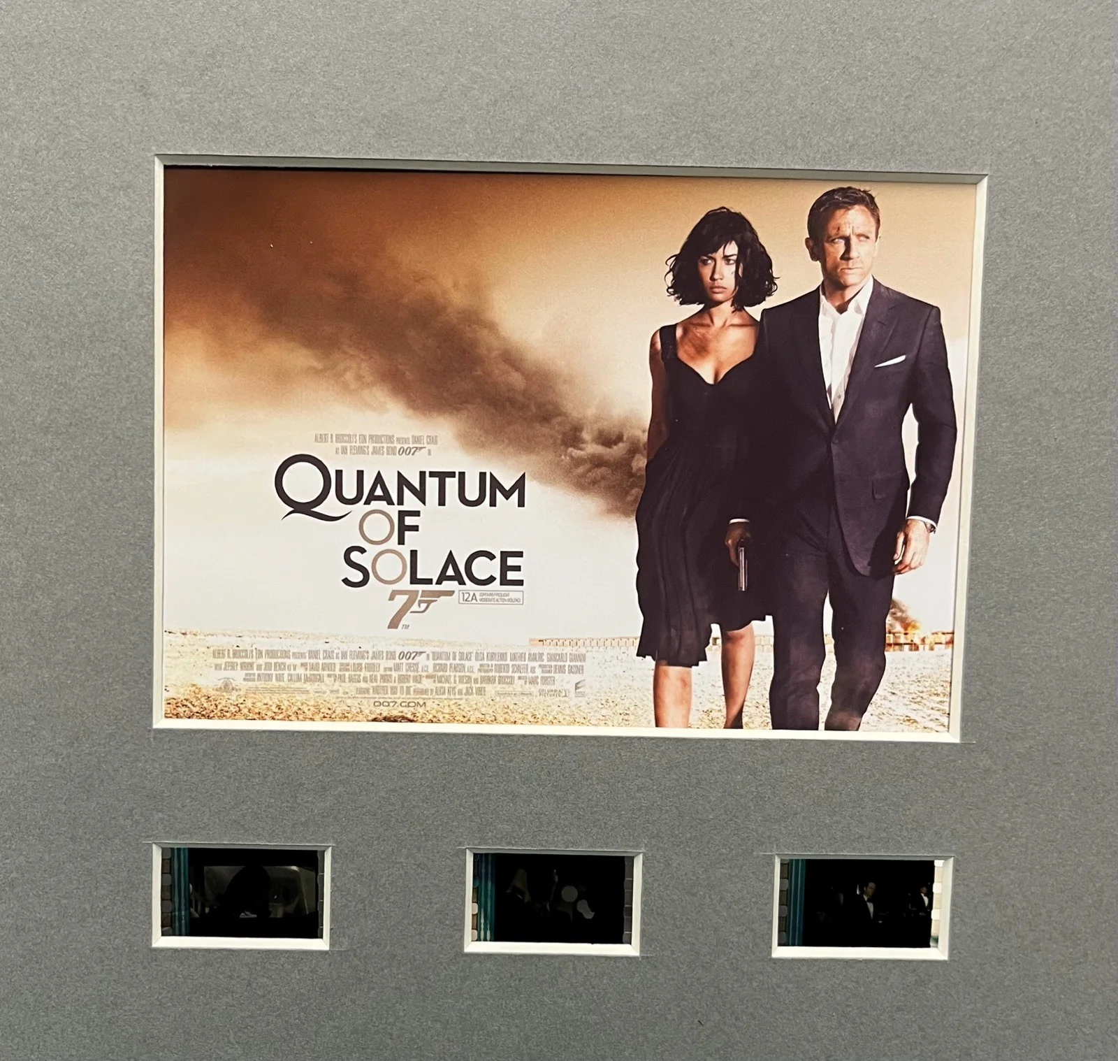 007 BOND. QUANTUM OF SOLACE. . . 35mm Film Cell MOUNTED DISPLAY, image 2