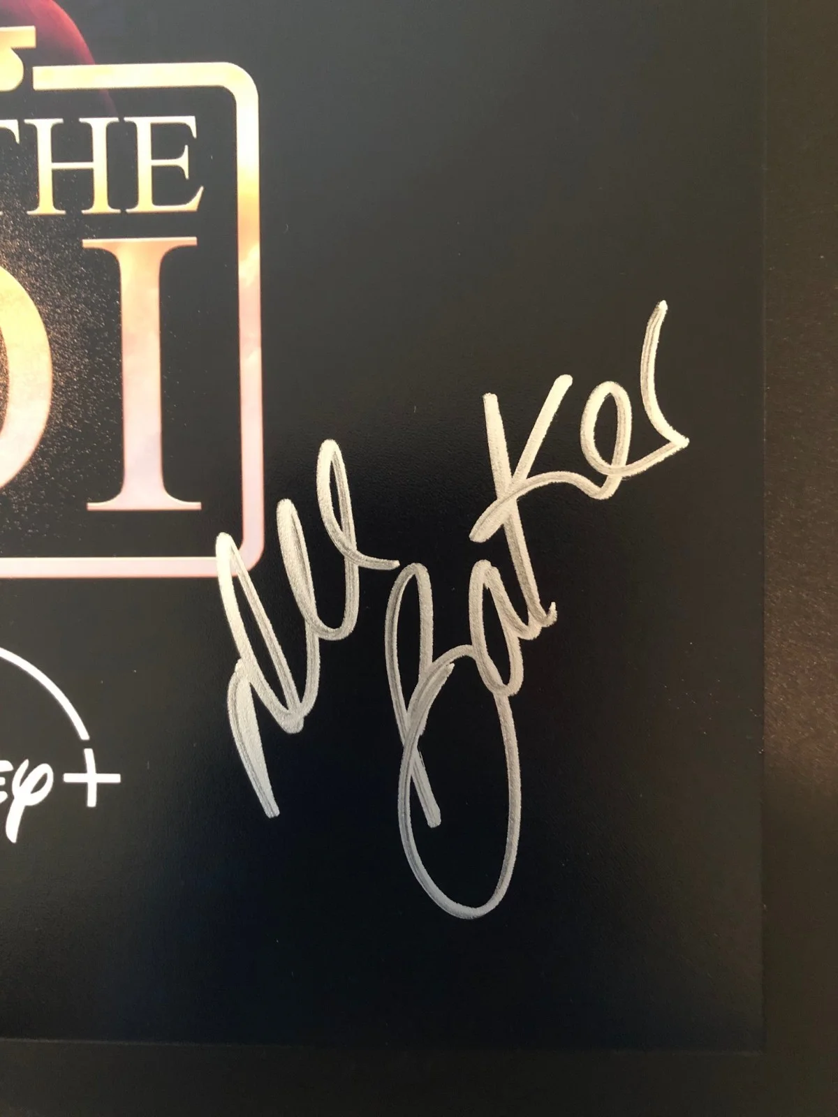 Dee Bradley Baker — Star Wars: Tales of the Jedi Signed 11x17 Autograph Cast x3 Mini Poster Project, изображение 4