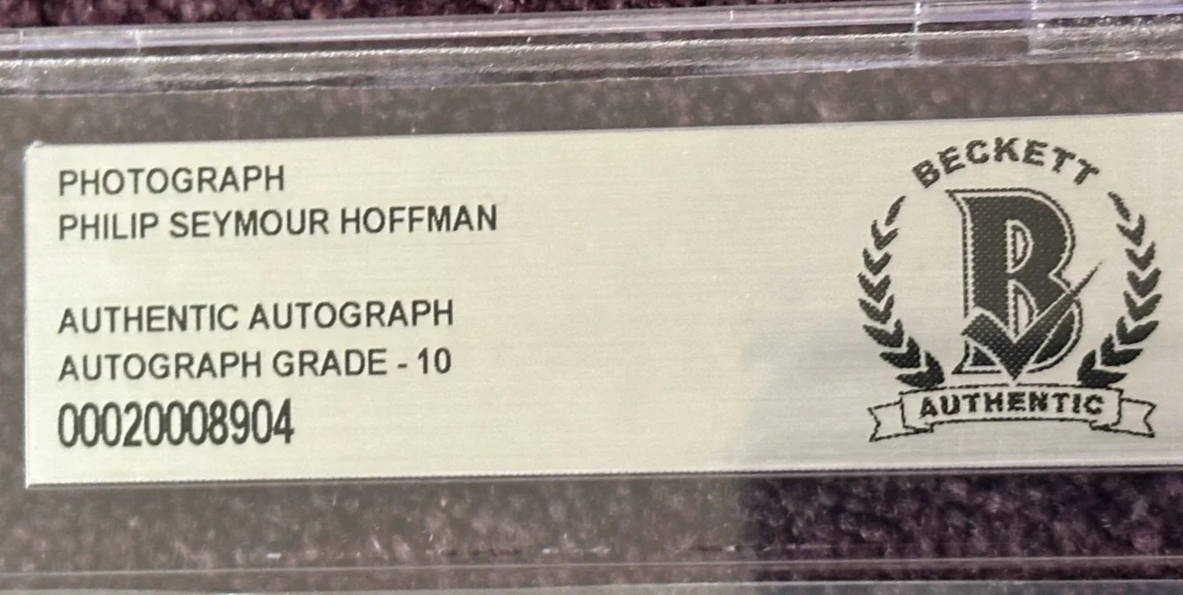 PHILIP SEYMOUR HOFFMAN — PHILIP SEYMOUR HOFFMAN Signed 8 X 10 PHOTO Beckett Encapsulated AUTO 10, image 3