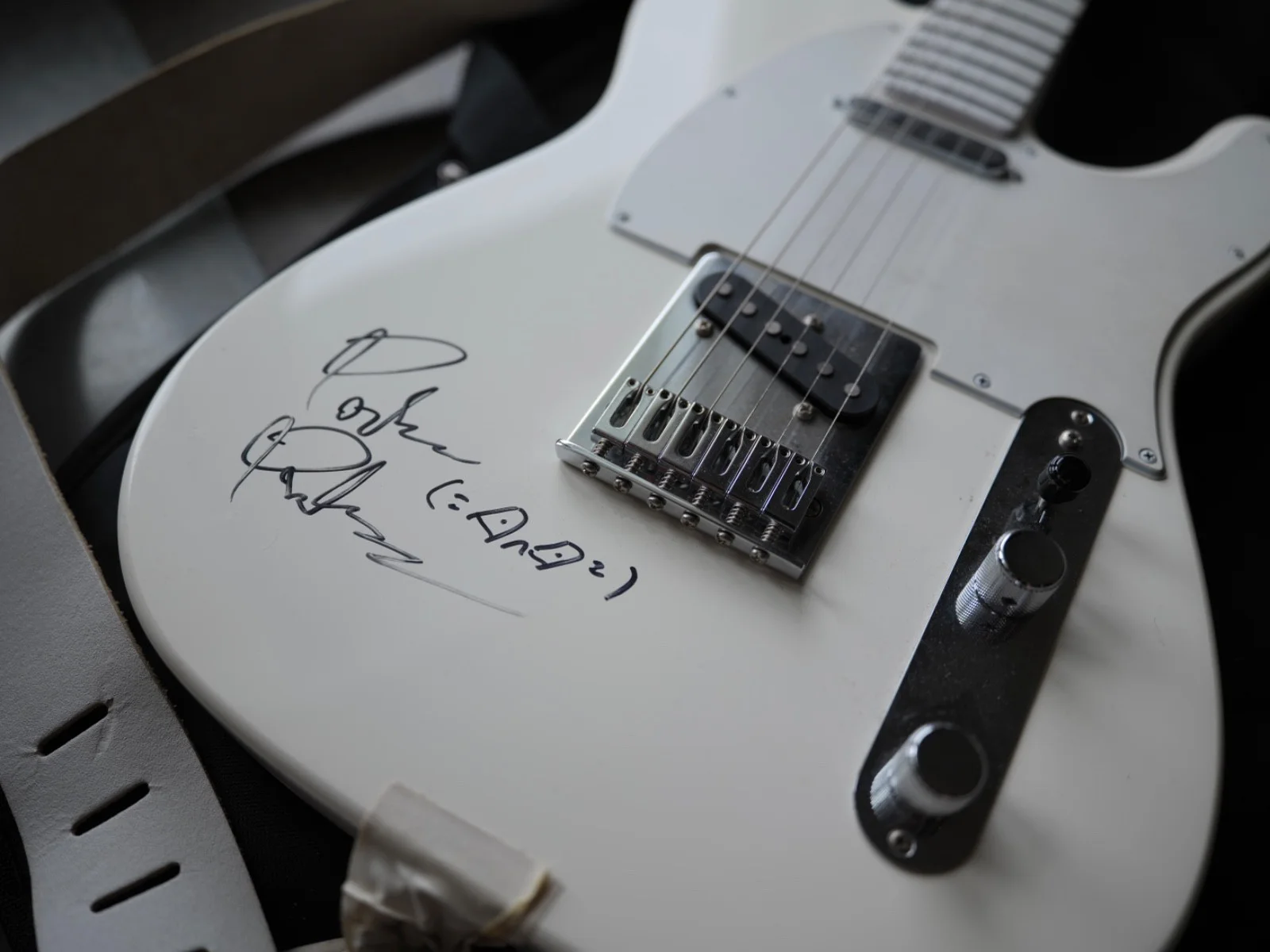 Porter Robinson Signed Guitar USED IN 'Look at the Sky' Music Video, image 2