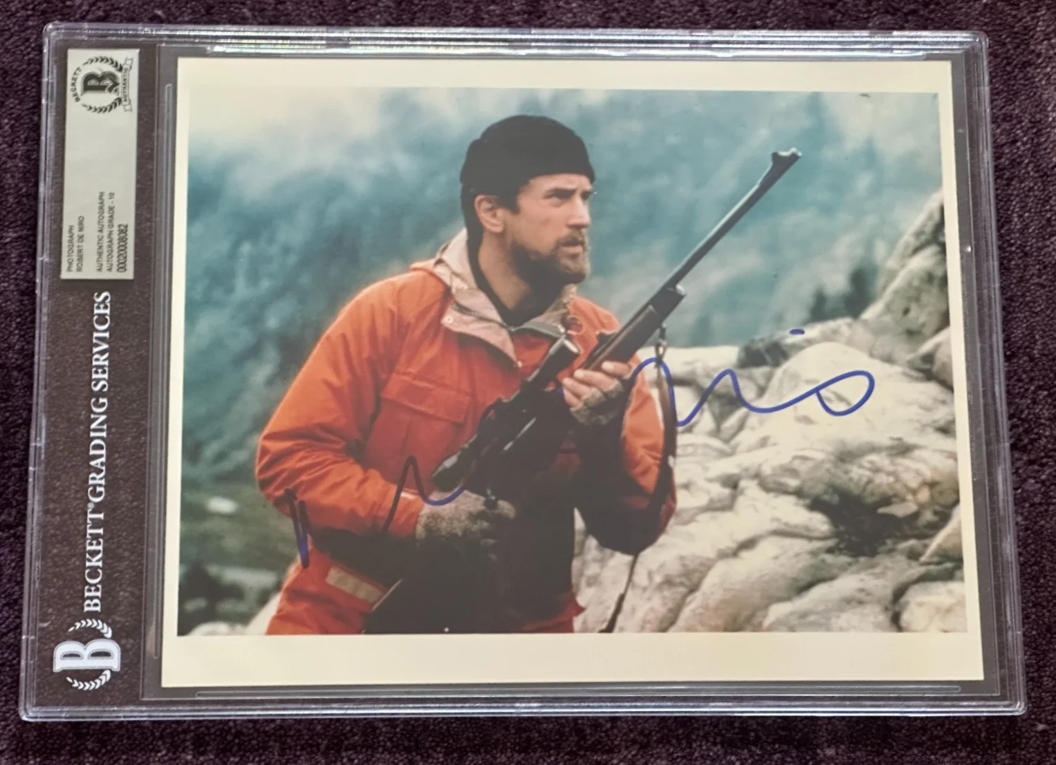 ROBERT DeNIRO — ROBERT DeNIRO Signed DEER HUNTER 8 X 10 PHOTO Beckett Encapsulated AUTO 10, изображение 2