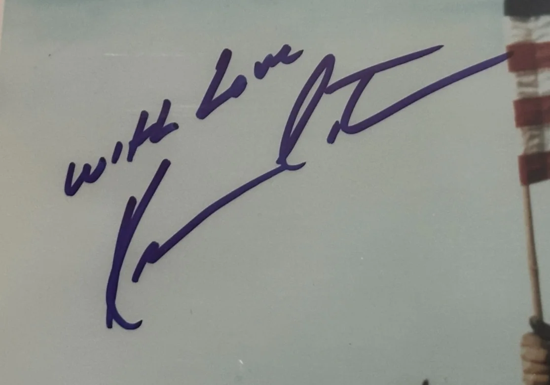 KEVIN COSTNER — KEVIN COSTNER Signed 8 X 10 PHOTO Beckett Encapsulated AUTO 10, image 2
