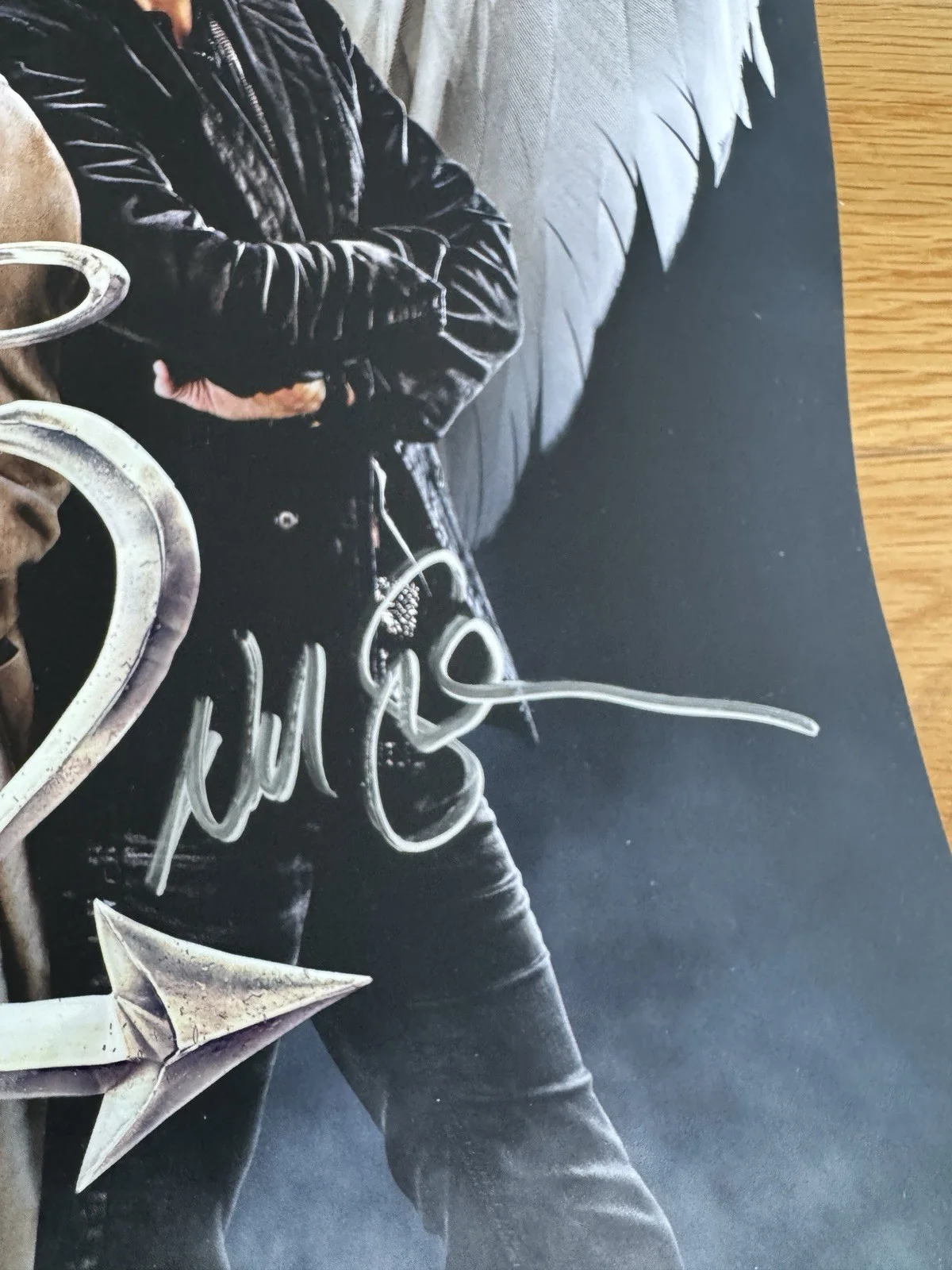 SIGNED Good Omens Season 2 Poster Cast Signed At NYCC 2022 Neil Gaiman, изображение 3
