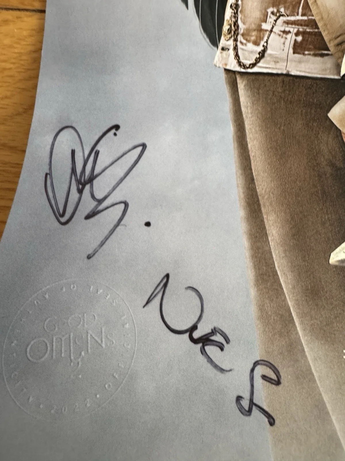 SIGNED Good Omens Season 2 Poster Cast Signed At NYCC 2022 Neil Gaiman, изображение 4