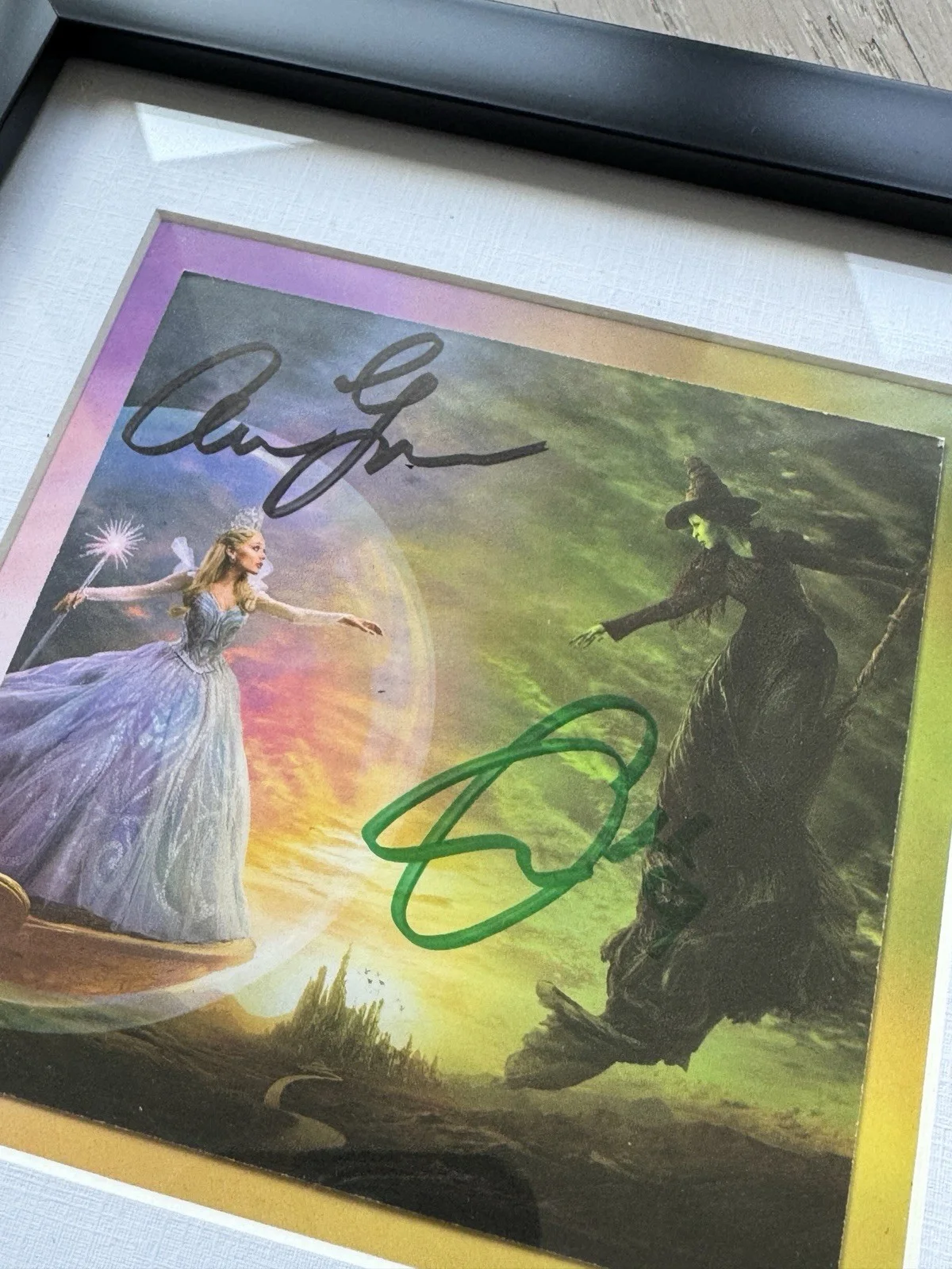 SIGNED Wicked For Good The Soundtrack CD SIGNED by Ariana Grande & Cynthia Erivo, изображение 3