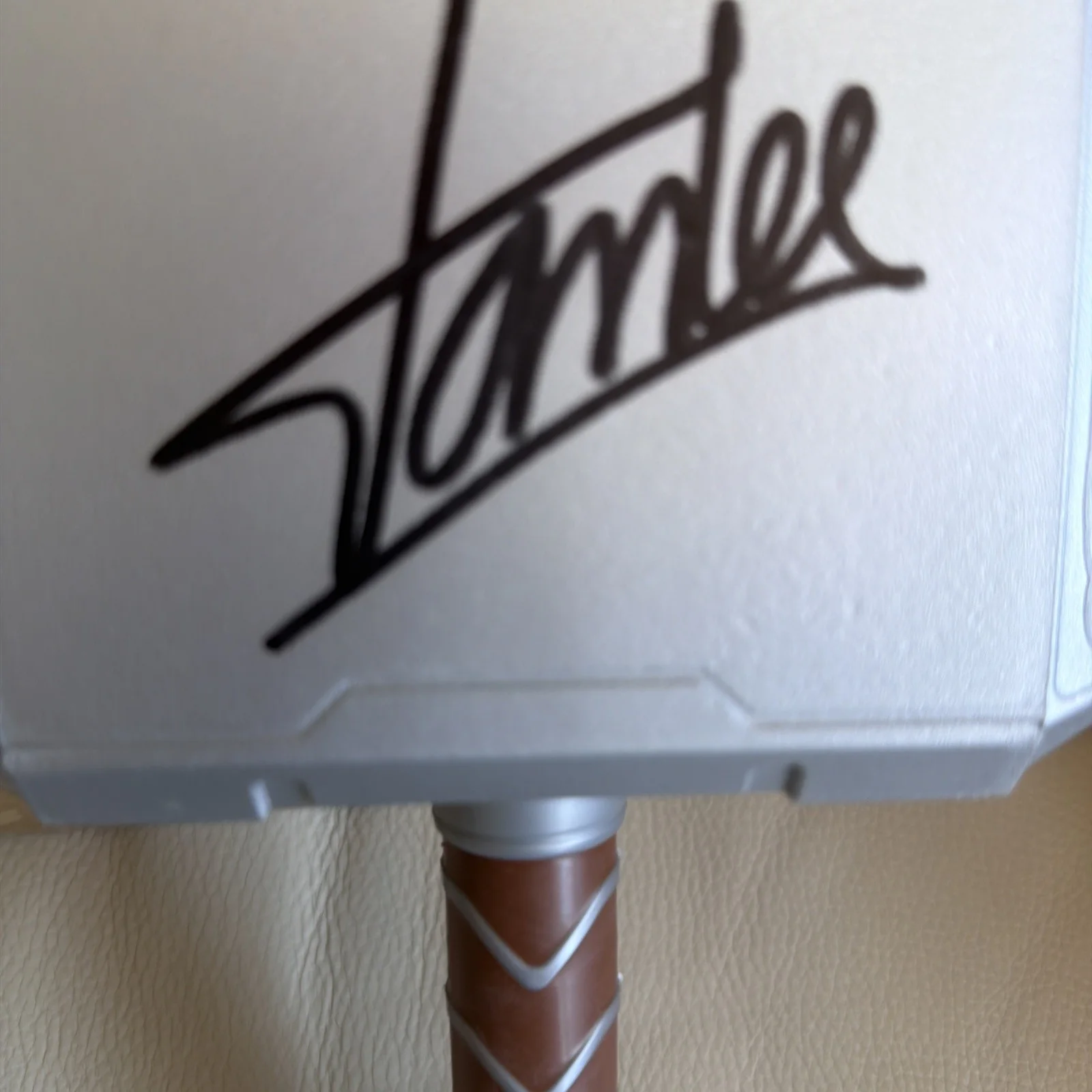 stan lee — Stan Lee Autographed Thor Mjolnir Hammer Hasbro Marvel Prop Replica Radtke COA, image 2