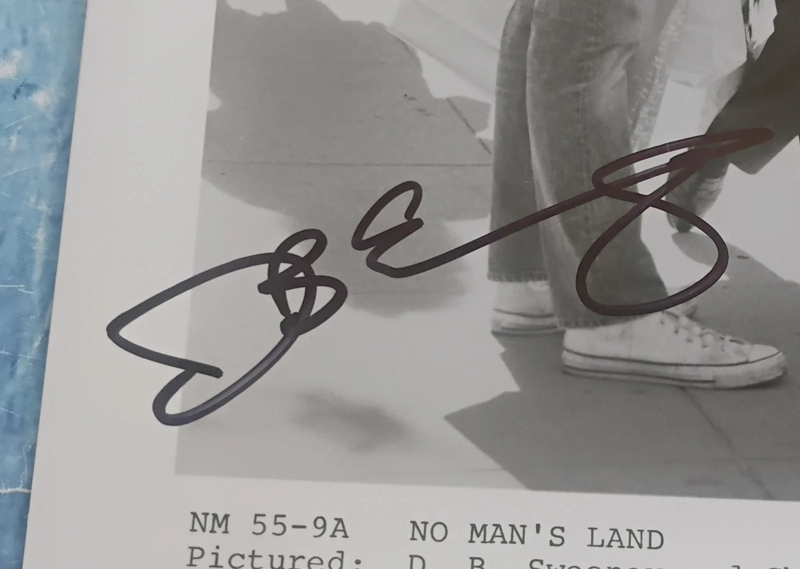 Charlie Sheen & DB Sweeney Hand Signed 8x10 Photo COA No Man's Land NO TARIFFS, image 4