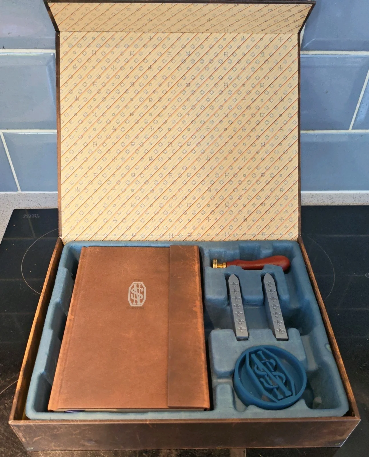 Fantastic Beasts & Where to Find Them Deluxe Stationary Set Wax Sealing Stamp, image 3