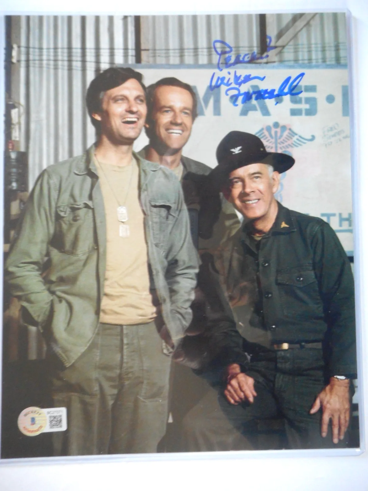 Mike Farrell — Mike Farrell Autographed M*A*S*H BJ Hunnicutt 8x10 Photo BECKETT BAS, image 2