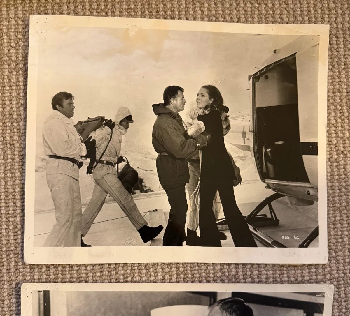 James Bond 007 - ON HER MAJESTY’S SECRET SERVICE Original Stills - 2 - 1969, image 2