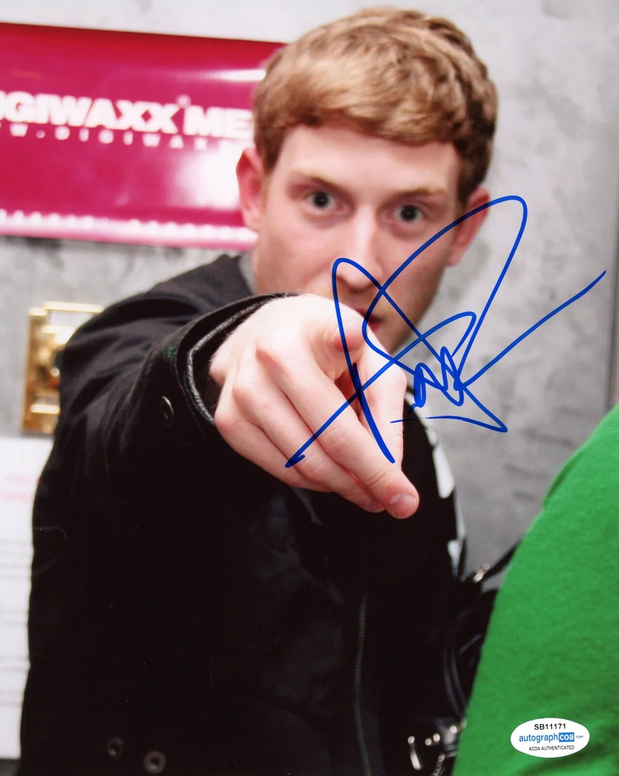 ASHER ROTH — Asher Roth signed Auto 8x10 Photo RAPPER Proof f EMINEM I Love College ACOA COA, изображение 3