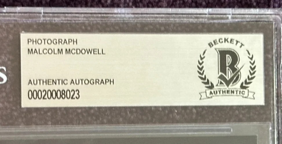 MALCOLM McDOWELL — MALCOLM McDOWELL Signed CLOCKWORK ORANGE 8 X 10 PHOTO Beckett Encapsulated, image 3