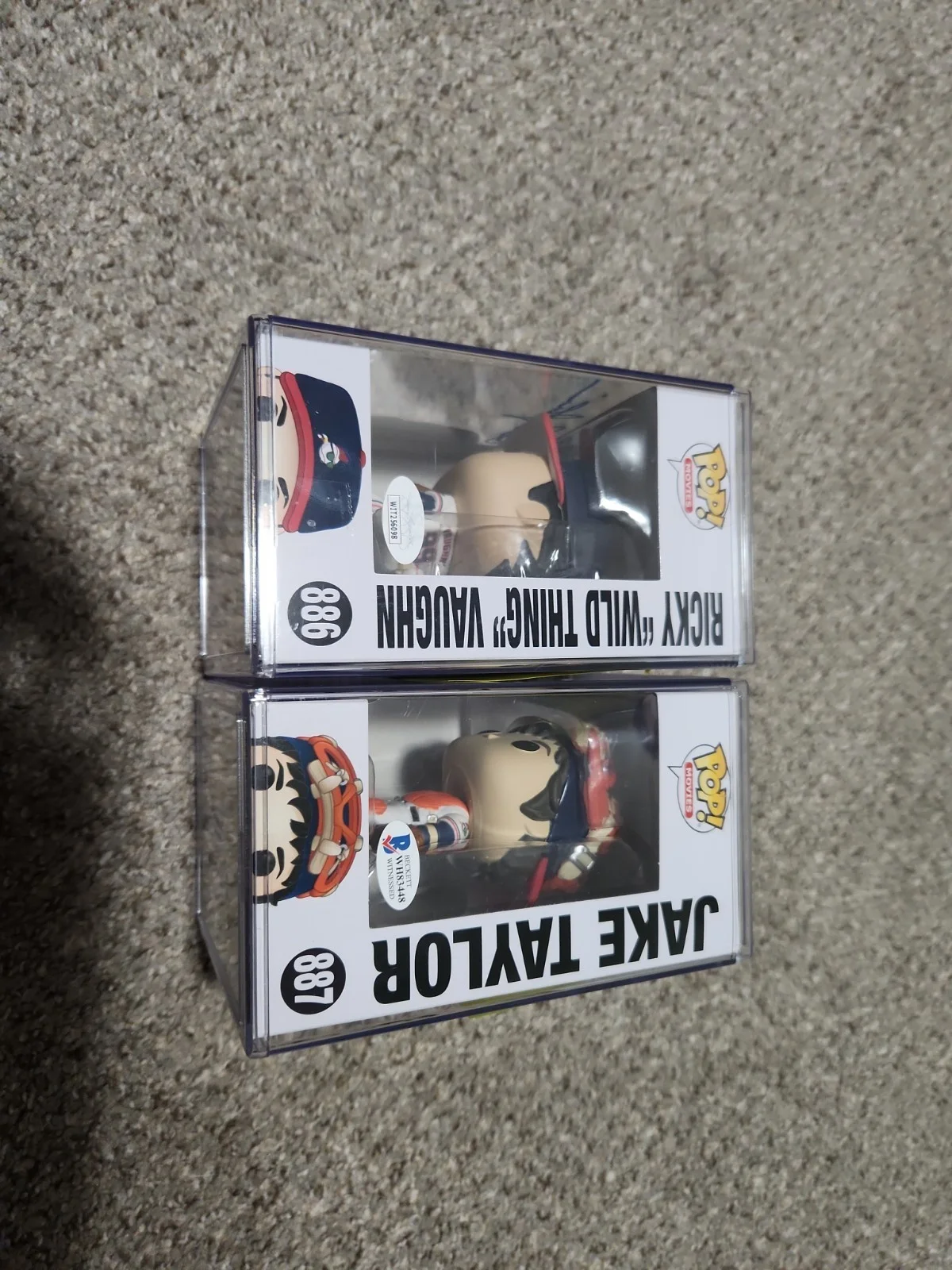 charlie sheen — Charlie Sheen and Tom Berenger autographed Funko Pop..major League.JSA, BECKETT, изображение 2