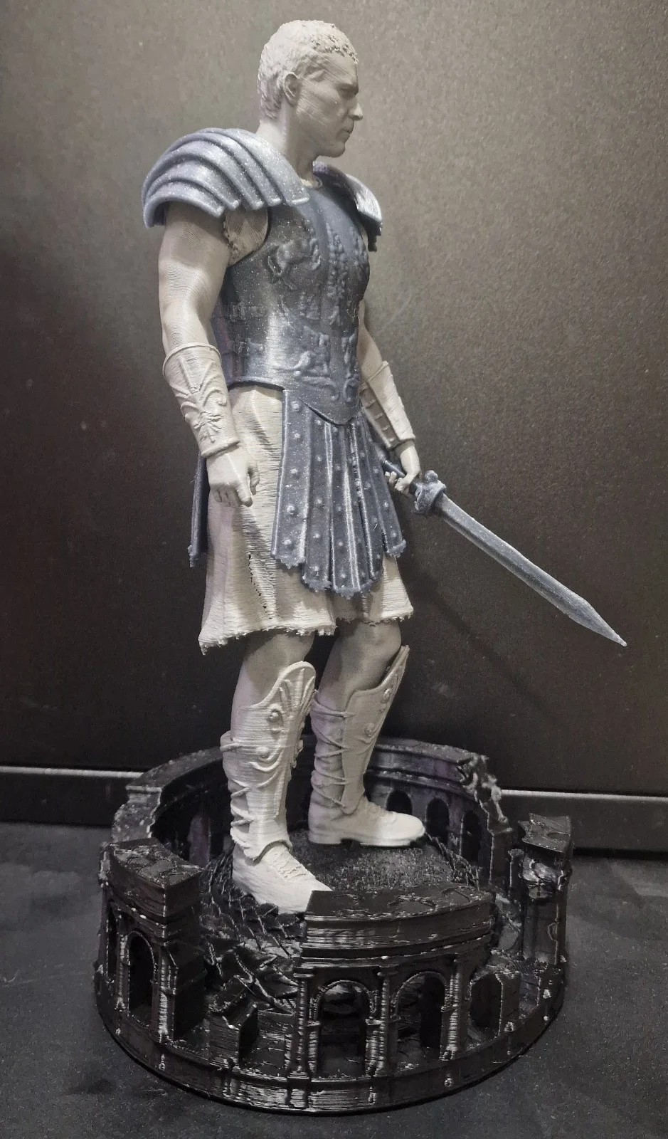 star Russell Crowe as Gladiator Maximus Decimus Meridius, a Roman general 250mm, изображение 3