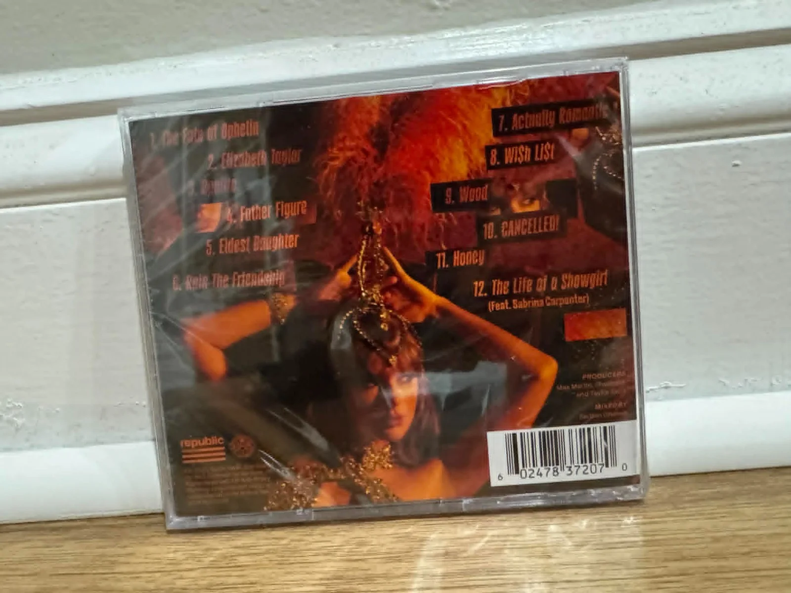 Taylor Swift - The Life of a Showgirl CD + Hand Signed Photo 1 - Sealed, изображение 2