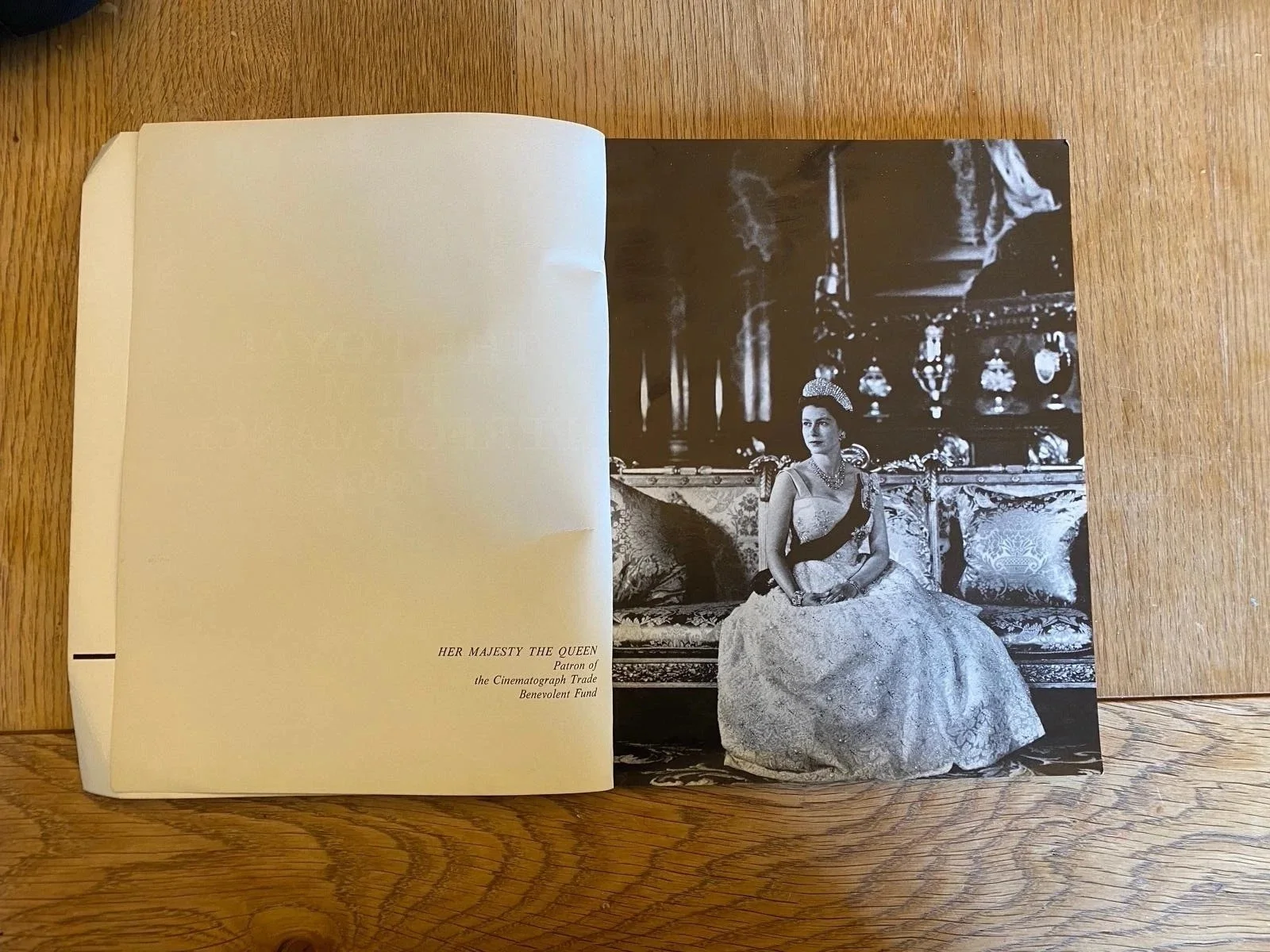MOVE OVER DARLING - ROYAL FILM PREMIERE BROCHURE ODEON THEATRE LONDON 24/02/64, изображение 2
