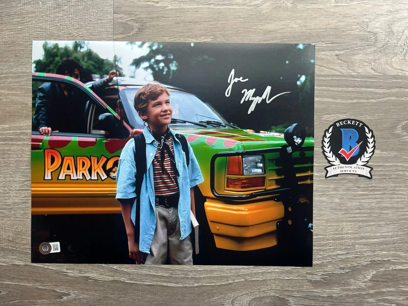 Joseph Mazzello — Joseph Mazzello Signed Jurassic Park 11x14 Photo Beckett COA Tim Murphy