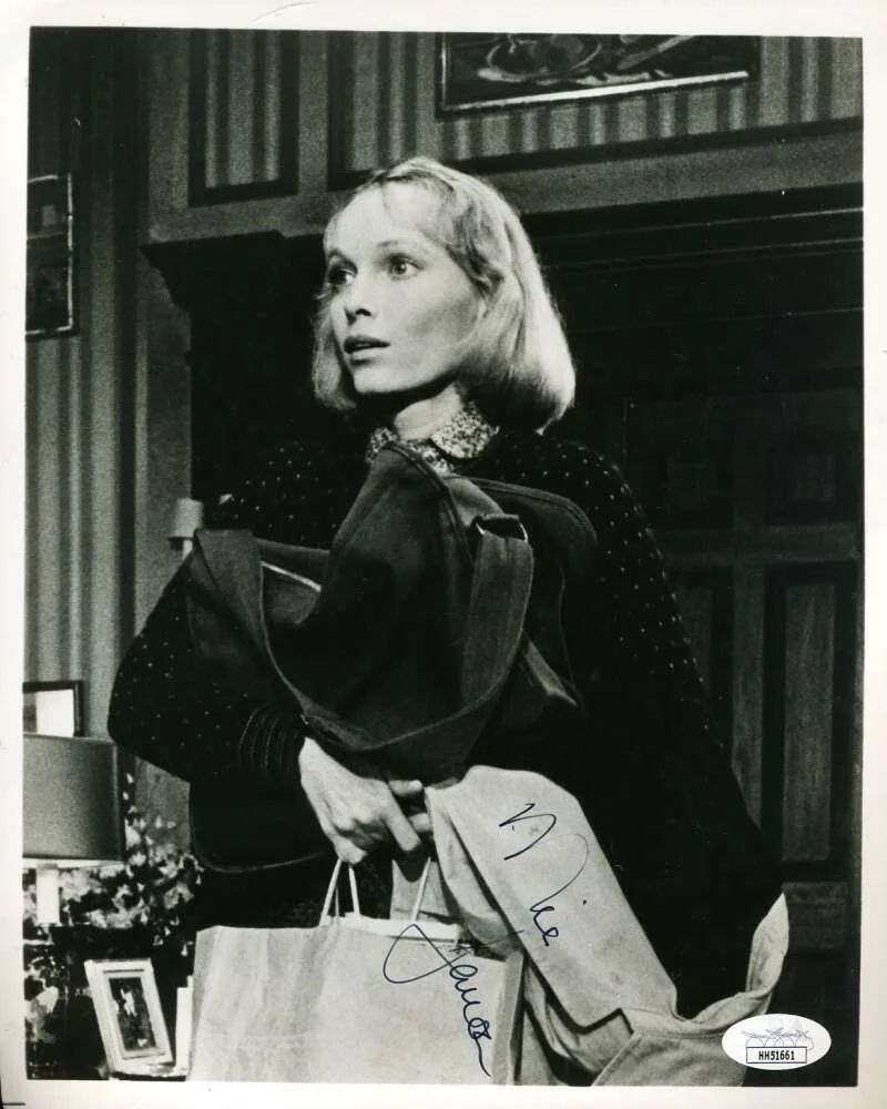 Mia Farrow — Mia Farrow JSA Coa Signed 8x10 Photo Autograph