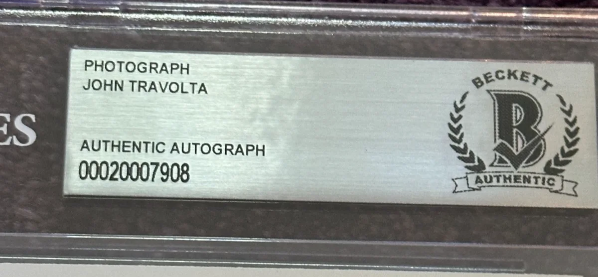 JOHN TRAVOLTA — JOHN TRAVOLTA Signed 8 X 10 PHOTO Beckett Encapsulated (BAS), изображение 3