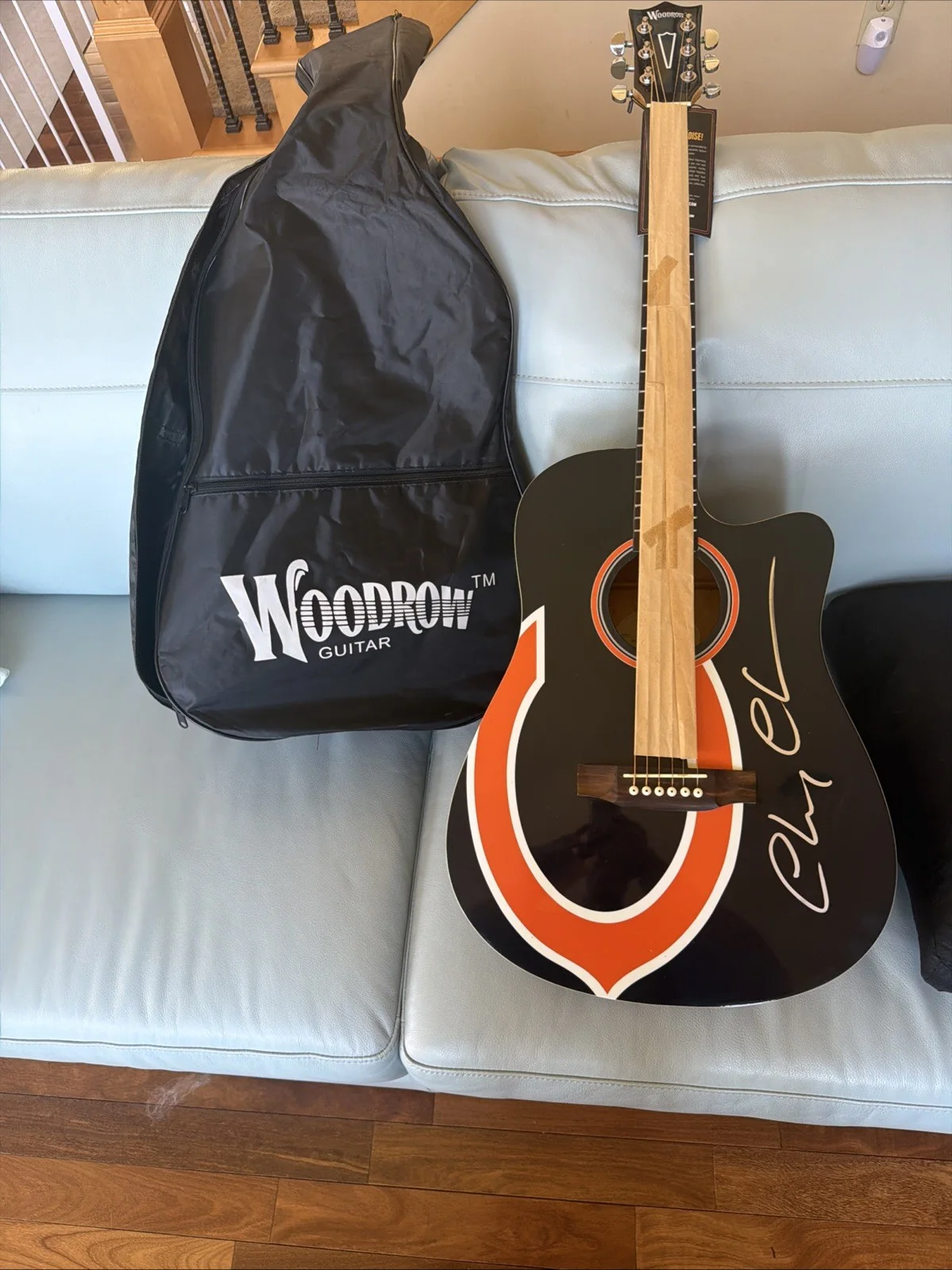 Chevy Chase — CHEVY CHASE SIGNED CUSTOM ACOUSTIC GUITAR CHICAGO BEARS COA BECKETT WOODROW, image 3