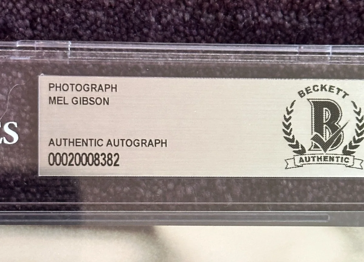 MEL GIBSON — MEL GIBSON Signed 8 X 10 PHOTO Beckett Encapsulated (BAS), изображение 3