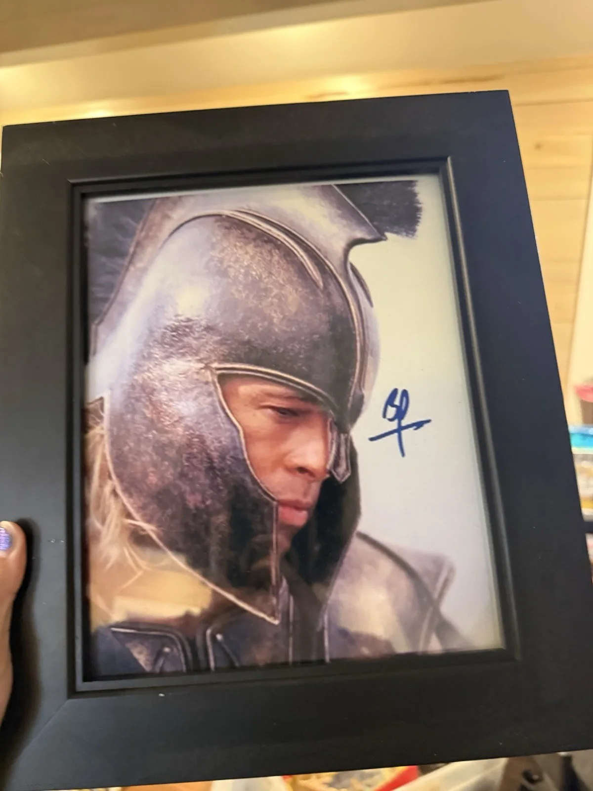 Autographed Movie Photograph 8x10 in Framed Armor Costume Signed (REPRINT), изображение 3